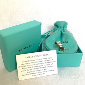 Bundle set of Tiffany & Co. items.